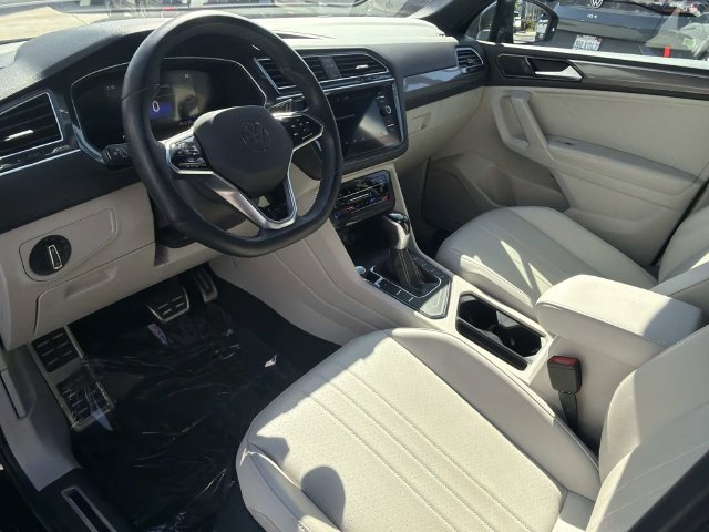 Certified 2024 Volkswagen Tiguan SE R-Line FWD image 16