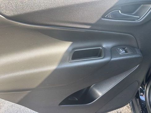 Used 2022 Chevrolet Equinox LT image 32