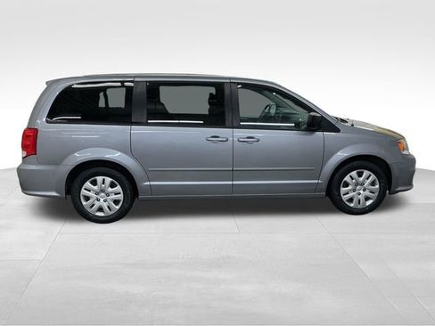 Used 2016 Dodge Grand Caravan SE w/ Quick Order Package 29E SE image 8