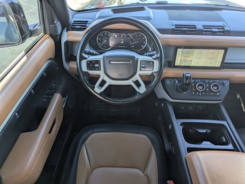 Used 2023 Land Rover Defender 110 X-Dynamic SE image 7