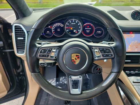 Used 2021 Porsche Cayenne Turbo AWD/4WD image 29