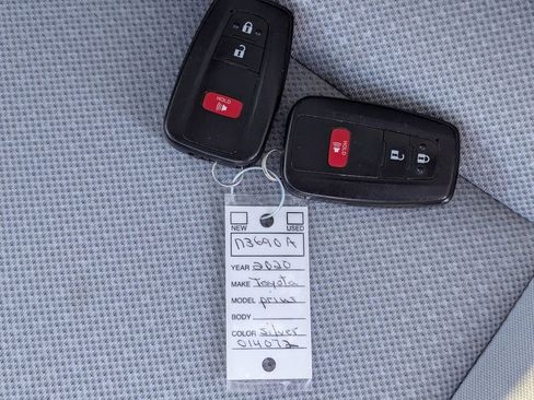 Used 2020 Toyota Prius AWD image 36