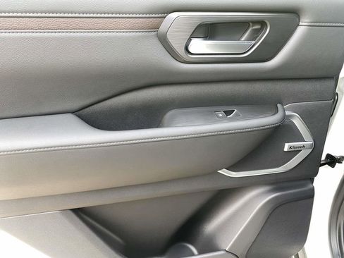 New 2026 Nissan Armada Platinum image 15