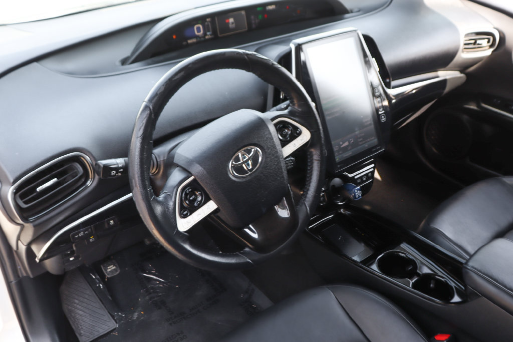 Used 2018 Toyota Prius Prime Premium w/ Carpet Mat Package FWD image 17