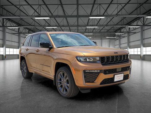 New 2026 Jeep Grand Cherokee Limited AWD/4WD image 6