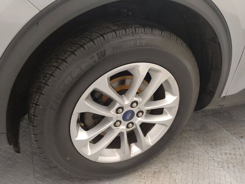 Used 2022 Ford Escape SE image 31