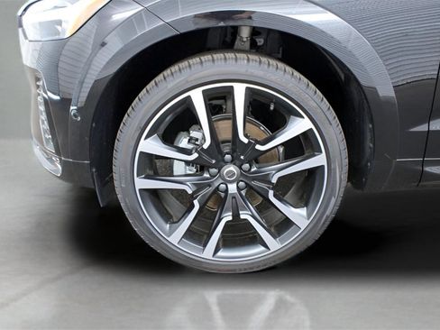 New 2025 Volvo XC60 B5 Ultra w/ Protection Package Premier image 34