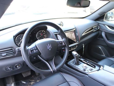 Used 2024 Maserati Levante GT Ultima AWD/4WD image 8
