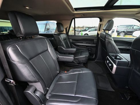 Used 2022 Ford Expedition Max XLT image 29