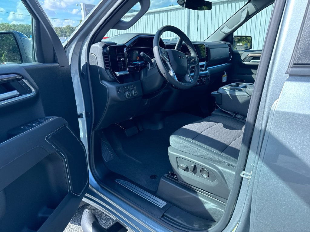 New 2026 Chevrolet Silverado 1500 RST AWD/4WD image 13