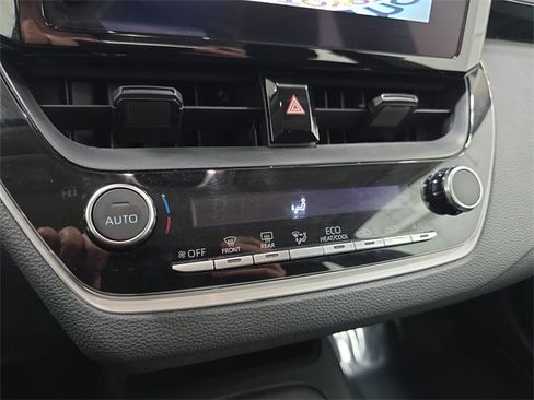 Certified 2025 Toyota Corolla LE image 20