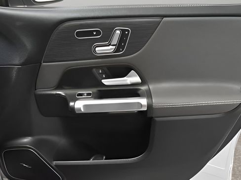 Used 2021 Mercedes-Benz GLB 35 AMG 4MATIC image 14