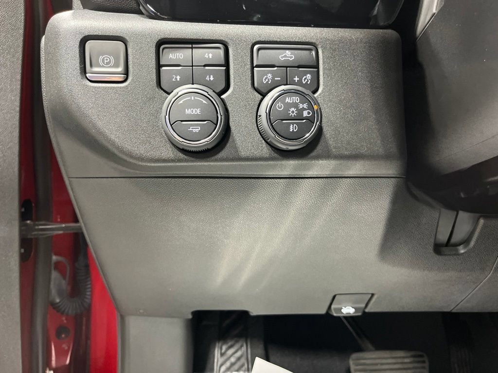 Used 2023 Chevrolet Silverado 1500 RST AWD/4WD image 17