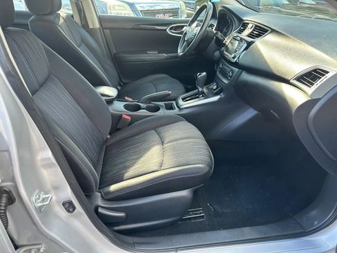 Used 2016 Nissan Sentra SV w/ Style Package FWD image 2