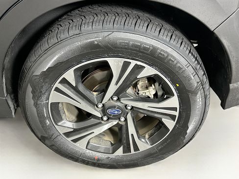Used 2024 Subaru Crosstrek 2.0i Premium image 11
