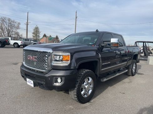 Used 2016 GMC Sierra 2500 Denali w/ Duramax Plus Package image 5