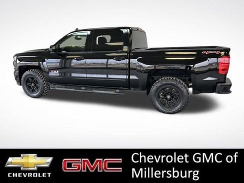 Used 2018 Chevrolet Silverado 1500 LT w/ Texas Edition image 7