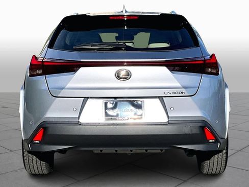 New 2026 Lexus UX 300h FWD image 4