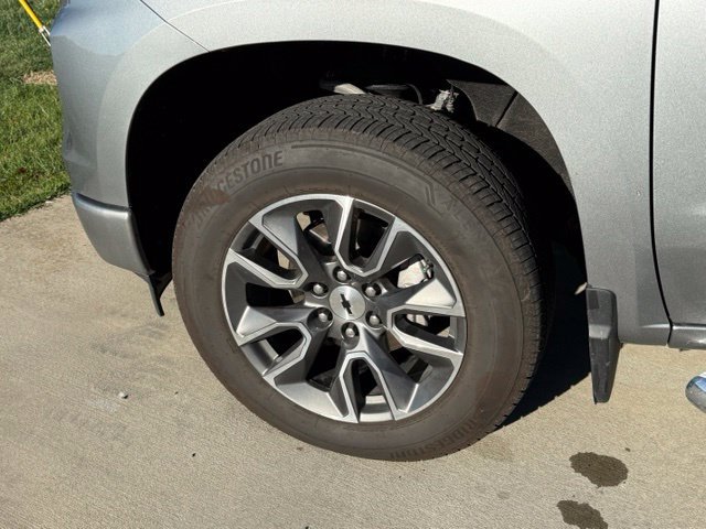 Used 2025 Chevrolet Silverado 1500 RST AWD/4WD image 4