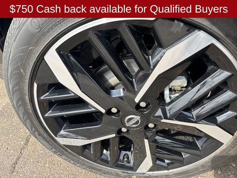 New 2025 Nissan Versa SR w/ Trunk Package image 38