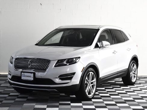 Used 2019 Lincoln MKC Reserve image 1