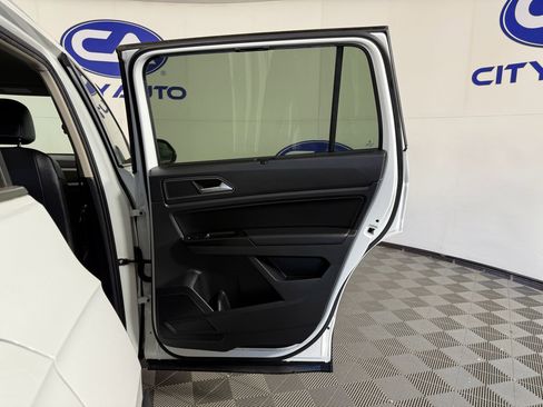 Used 2019 Volkswagen Atlas SE image 15