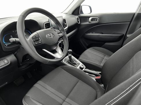 New 2025 Hyundai Venue SEL image 14