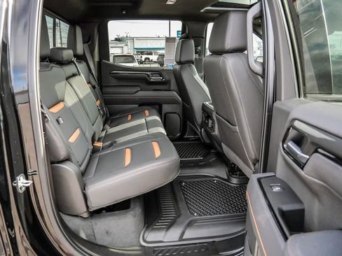 Used 2025 GMC Sierra 1500 AT4 w/ Technology Package AWD/4WD image 22