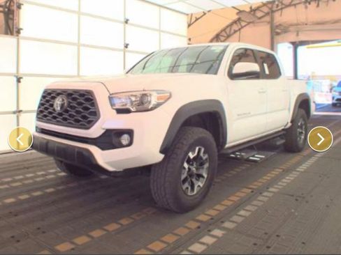 Used 2020 Toyota Tacoma TRD Off-Road w/ TRD Premium Off Road Package image 1