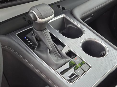 Used 2025 Toyota Sienna XLE image 26