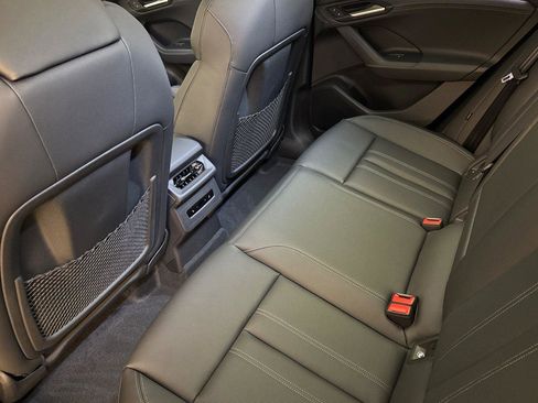 New 2025 Audi Q6 e-tron Premium Plus image 11