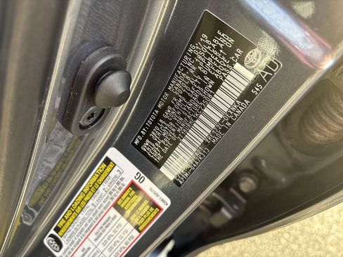 Used 2019 Toyota Corolla XLE image 25