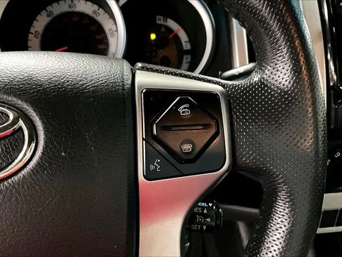 Used 2015 Toyota Tacoma 4x4 Double Cab image 22