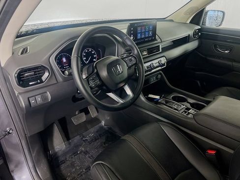 Certified 2023 Honda Pilot Touring image 11