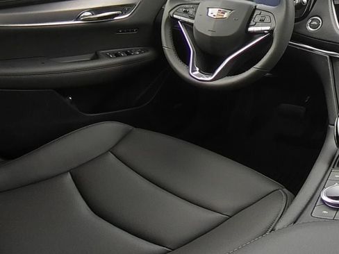 New 2025 Cadillac XT6 Luxury w/ LPO, Floor Liner Package image 12