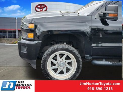 Used 2019 Chevrolet Silverado 2500 LTZ w/ Duramax Plus Package AWD/4WD image 9