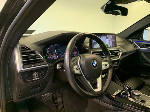 Used 2025 BMW X4 xDrive30i AWD/4WD image 17