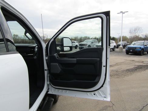 Used 2024 Ford F350 Lariat w/ Lariat Ultimate Package AWD/4WD image 44