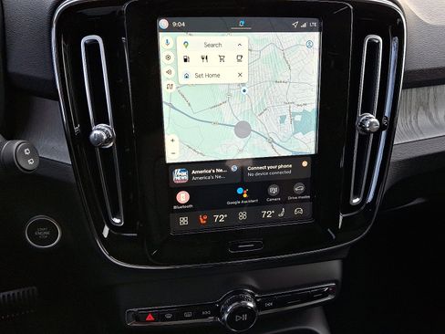 New 2026 Volvo XC40 B5 Plus w/ Protection Package Premier image 12