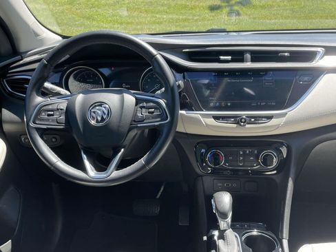 Used 2021 Buick Encore GX Preferred w/ Cold Weather Comfort Package FWD image 12