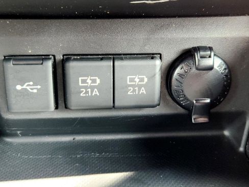 Used 2021 Toyota Highlander XSE image 29
