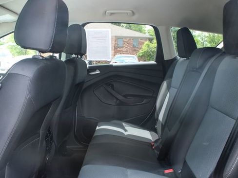 Used 2017 Ford Escape SE FWD image 28