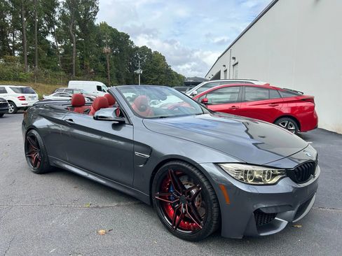 Used 2015 BMW M4 Convertible image 12
