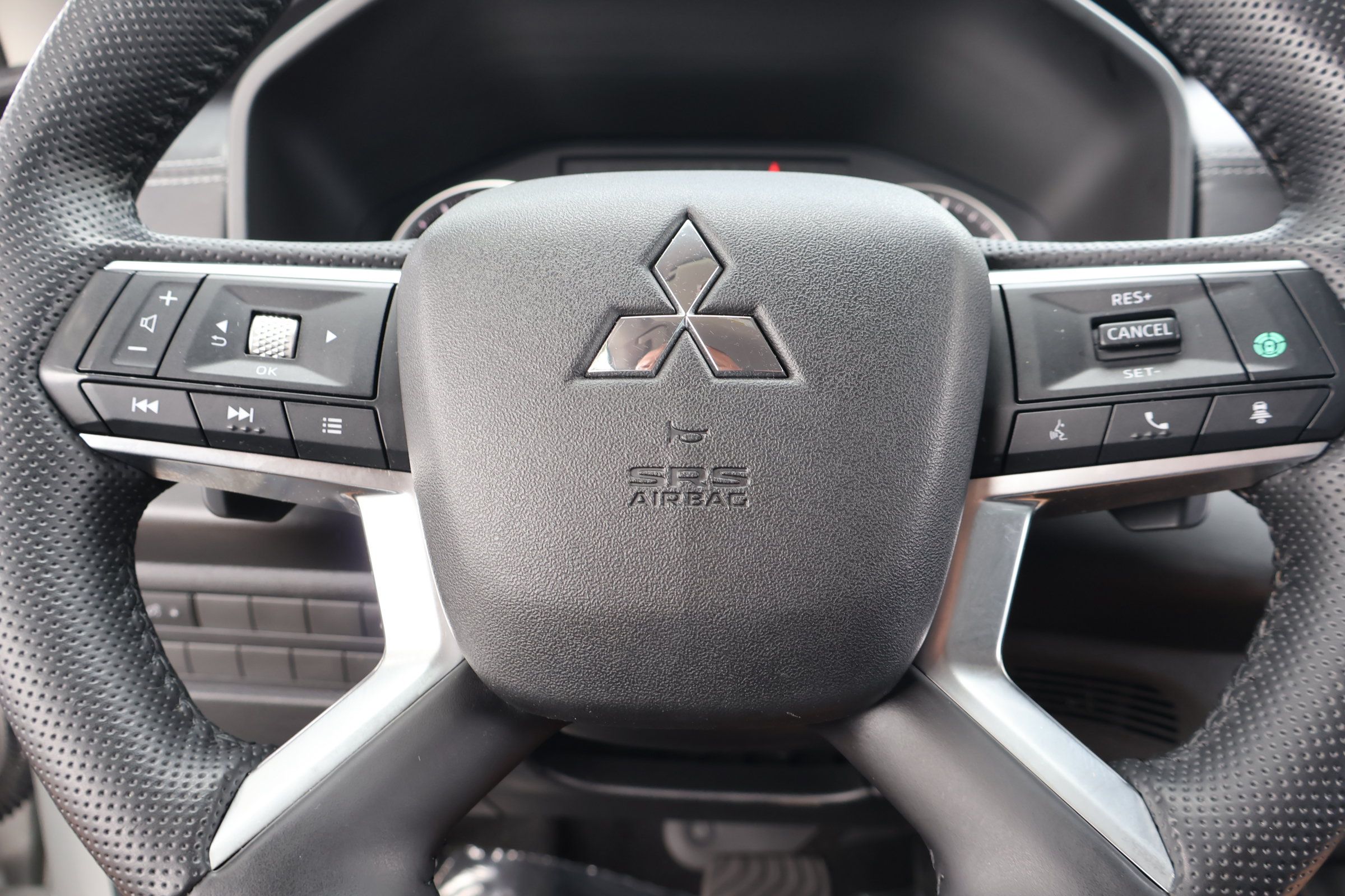 Used 2023 Mitsubishi Outlander SE FWD image 24
