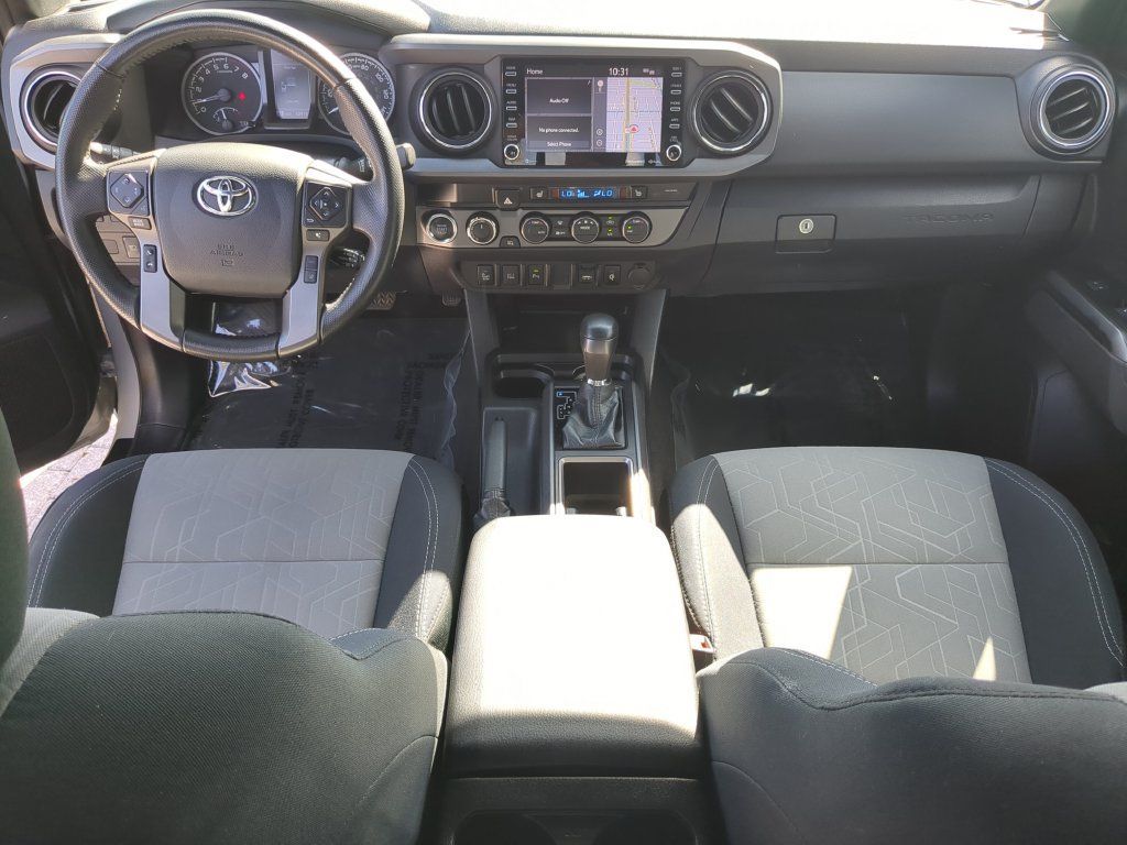 Used 2020 Toyota Tacoma TRD Off-Road w/ TRD Premium Off Road Package AWD/4WD image 13