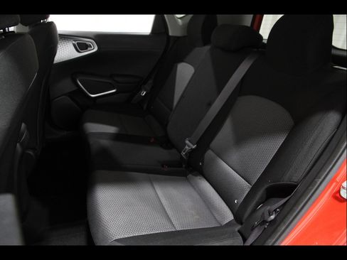 Used 2020 Kia Soul LX FWD image 17