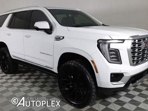 Used 2026 GMC Yukon Denali w/ Sun & Power Step Package AWD/4WD image 3