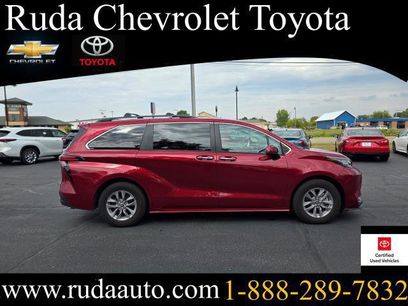 Certified 2022 Toyota Sienna XLE