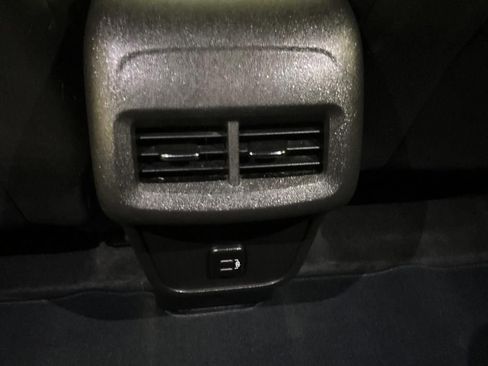 Used 2024 Chevrolet Equinox LT image 31