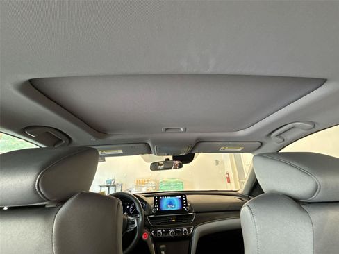 Used 2020 Honda Accord EX image 16